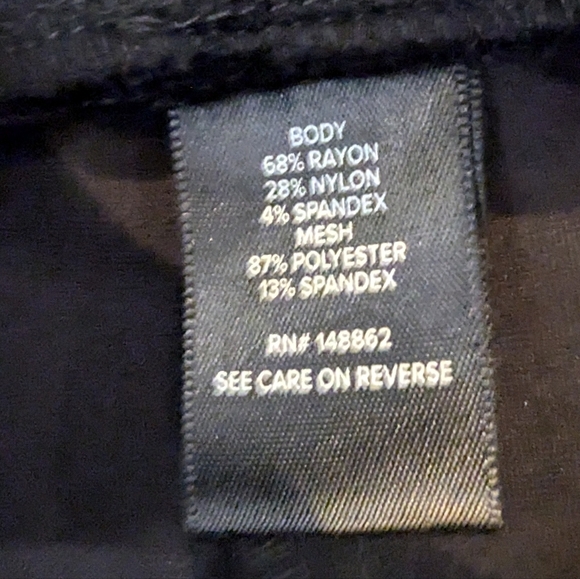 NWT Torrid leopard pixie black slim fix Pants  Sz 10 M/L  or 1x - Picture 13 of 16